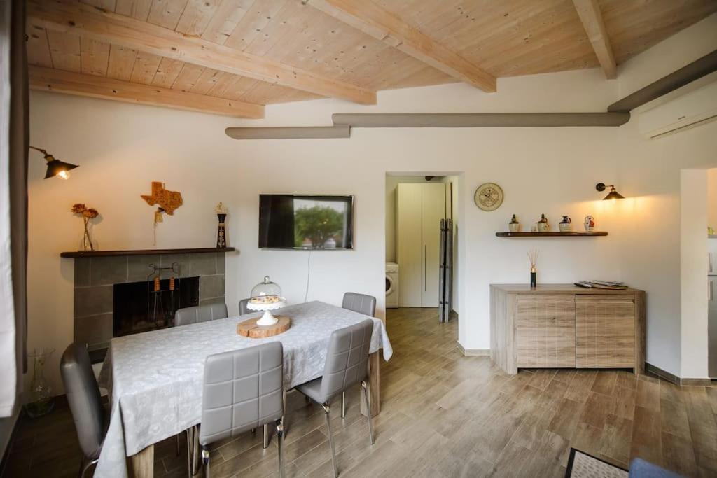 Casa Vacanza M&C Ischia Forio  Екстер'єр фото
